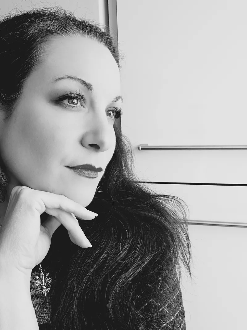 Retrato en blanco y negro de Laura Redondo